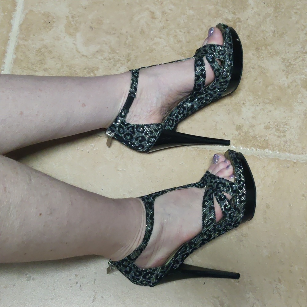 5-in platform stiletto animal print heels